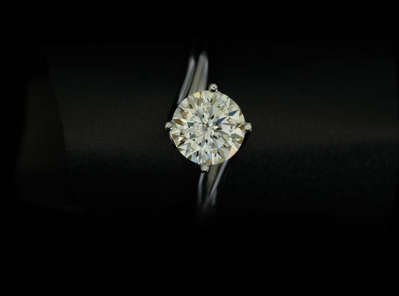 Round Brilliant Solitaire Ring